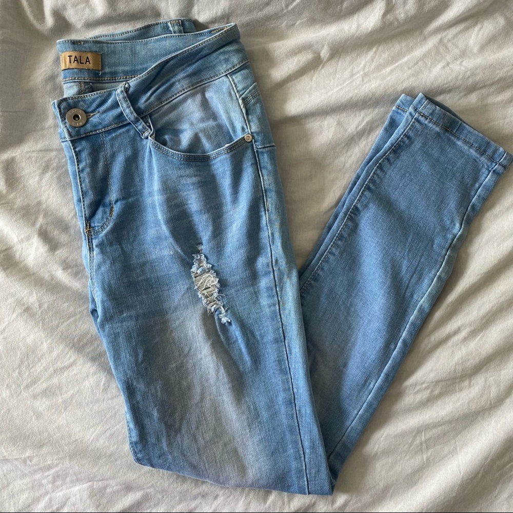 High-waist Ripped Skinny Jeans | Tala